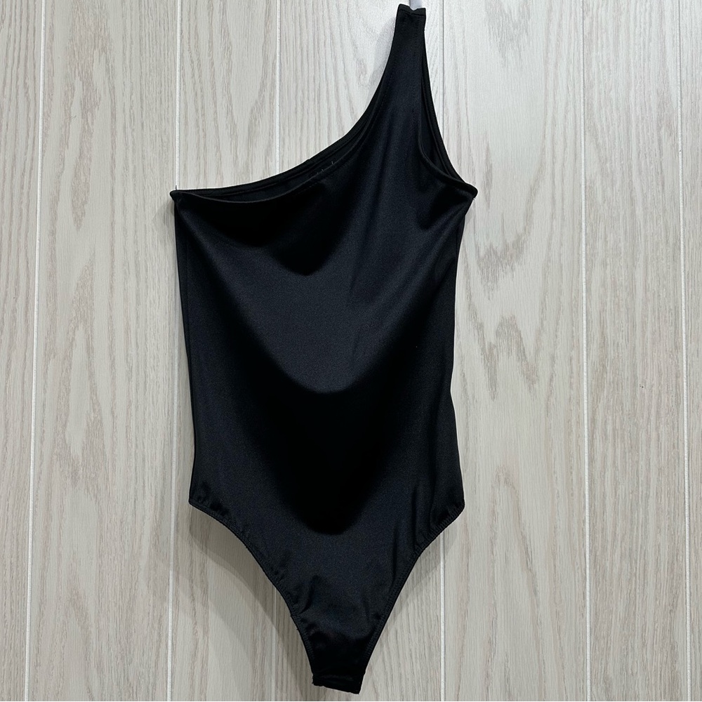 Urban Outfitters Out From Under Black One Shoulder Bodysuit Size Small